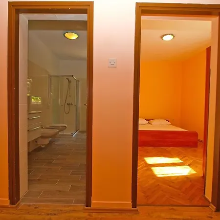 Marija 1157 Póla